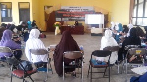 Peserta dari Muslimat Hidayatullah dalam sebuah kegiatan Focus Group Discussion (FGD) d sela-sela acara Marhalah / MASYKUR