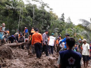 Hidayatullah Terjunkan Rescuer Bantu Musibah Banjir Kebumen