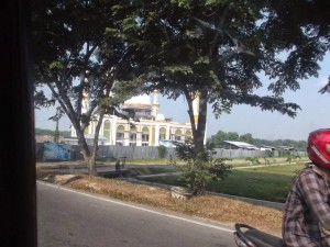 Tampak Masjid Agung Kisaran / CHA