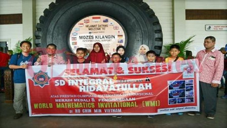 Murid SD Hidayatullah Timika Harumkan Indonesia di Vietnam