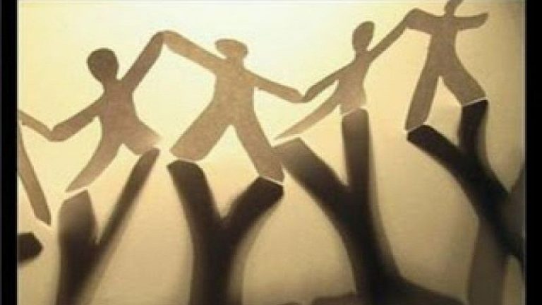 Ada Simpul Erat Persaudaraan Islam dalam Bersin