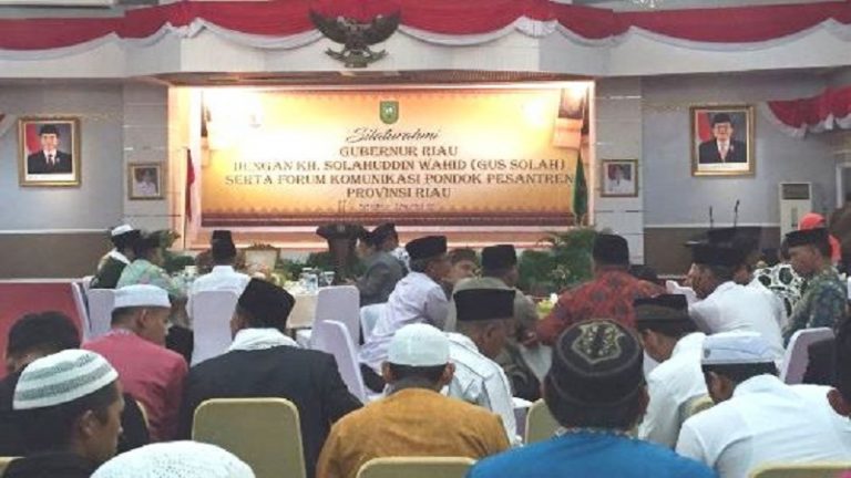 Pesantren Hidayatullah di Riau Silaturrahim dengan Gubernur
