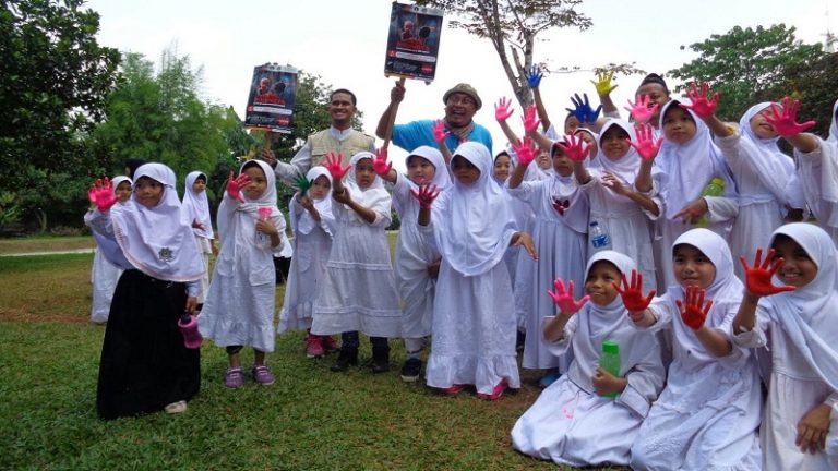 Agama Instrumen Pendidikan Karakter Paling Efektif