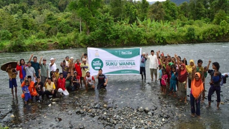 Posdai Bimbing Syahadat 90 Warga Suku Wana