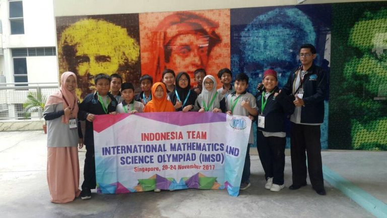 SDI Hidayatullah Surabaya Harumkan Nama Indonesia di Kompetisi Sains Internasional