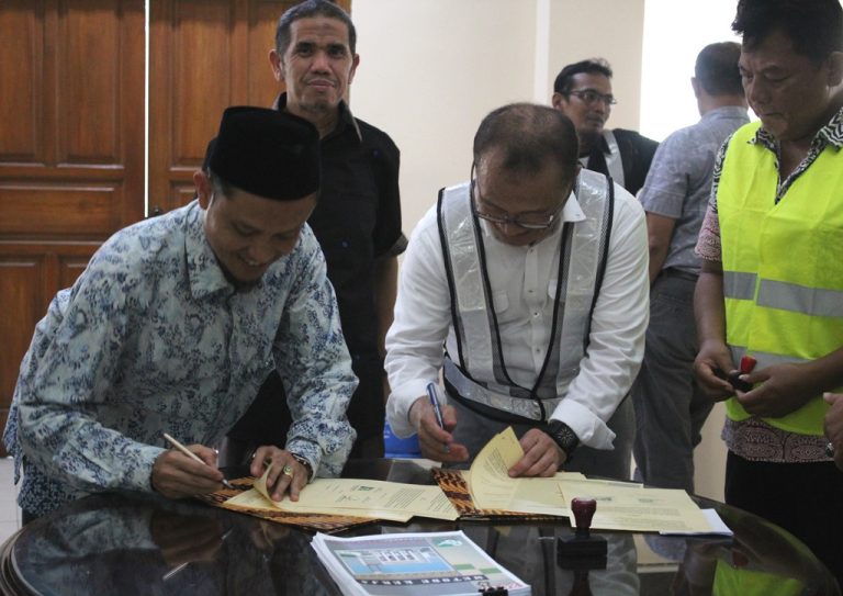 Penandatanganan Perjanjian Kontrak Pembangunan Masjid Baitul Karim dan Gedung Dakwah Hidayatullah