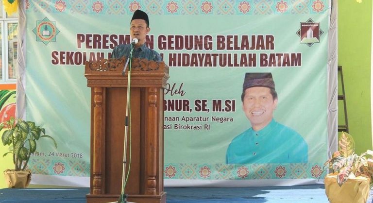 Lulus Perguruan Tinggi Kampus Hidayatullah Tak Perlu Melamar Jadi Pegawai