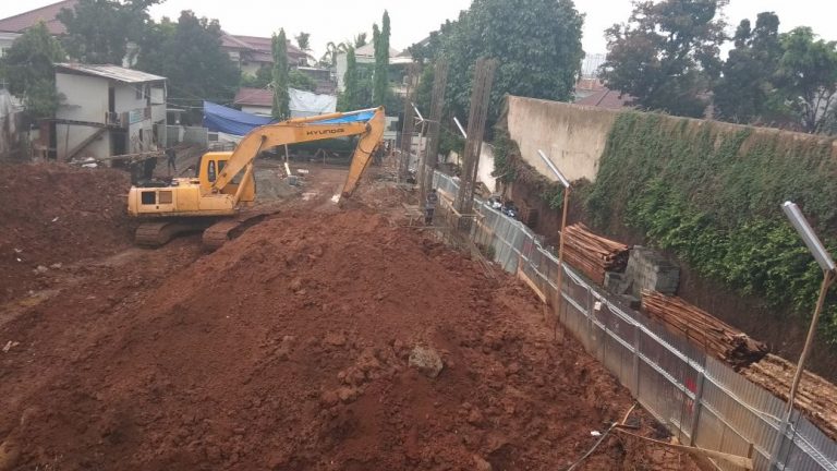[PROGRESS] Pendirian Tanggul Pondasi Sektor Timur