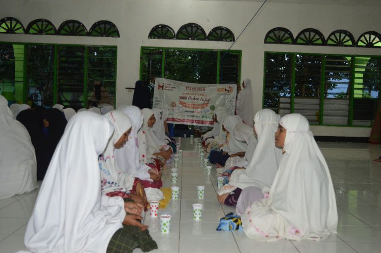 GPMP Berbagi Buka Puasa Bersama Santri Hidayatullah Kupang Barat NTT