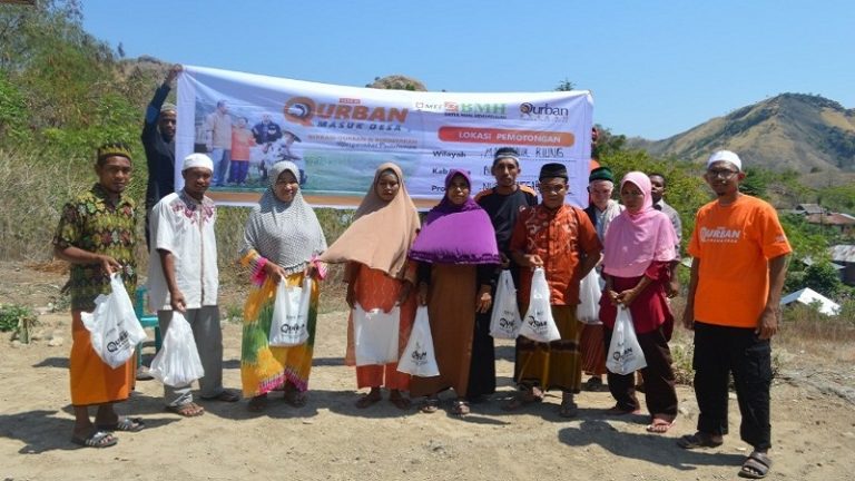 “Qurban Masuk Desa” BMH Jangkau Daerah Tak Bersinyal di Nusa Tenggara Timur
