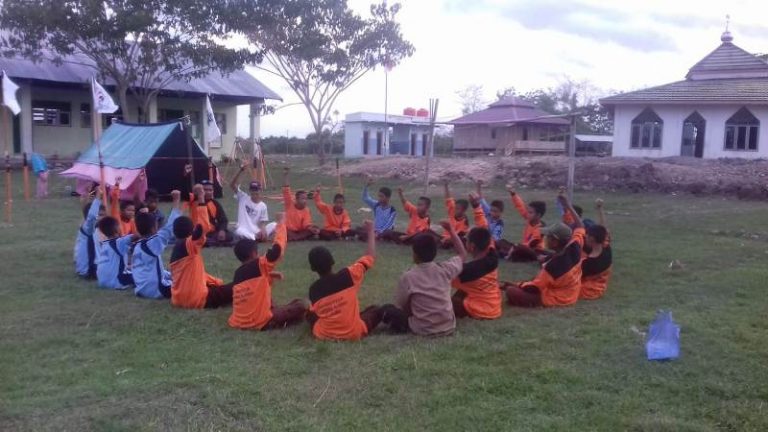 Santri Hidayatullah Bulukumba Gelar Kemah dan Mabit