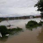 Santri Ponpes Hidayatullah Bantu Evakuasi Korban Banjir Barru3