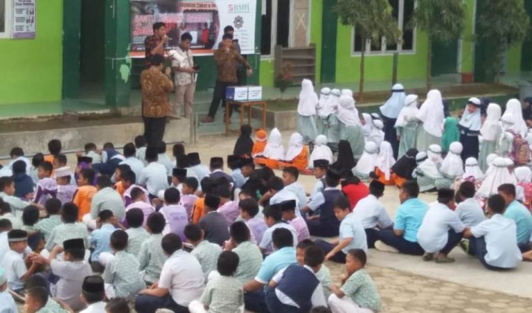 Hidayatullah Sulbar Turut Bantu Korban Banjir Wilayah Sulsel
