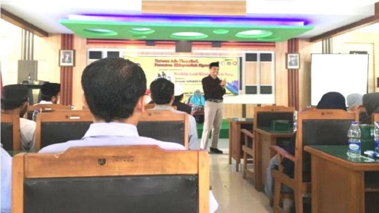 Ponpes Hidayatullah Ngawi Gelar Seminar Parenting