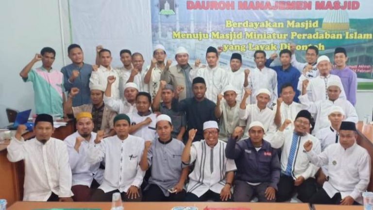Daurah Manajemen Tingkatkan Peran Strategis Masjid Kampus