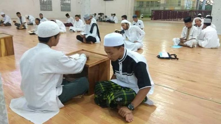 Internalisasi Al-Quran sebagai Kunci Tegaknya Peradaban dan Kebangkitan Umat