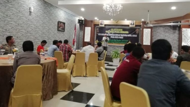 Taushiah Buka Bersama Polda Papua Barat dan Jurnalis