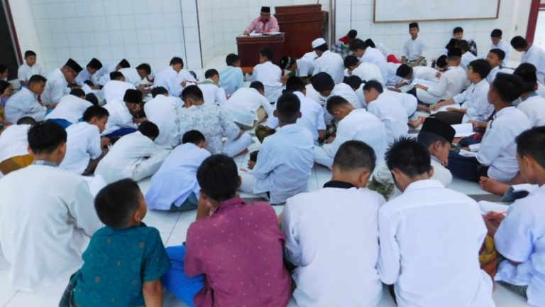 Ngaji Kitab Shahih Fiqh Sunnah Karya Syaikh Abu Malik Kamal