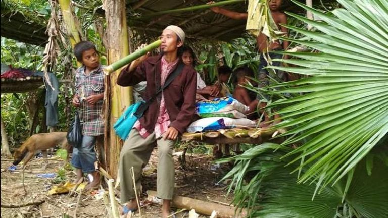 Belajar dari Perjuangan Arungi Hidup Masyarakat Suku Togutil, Marilah Syukuri Karunia Allah