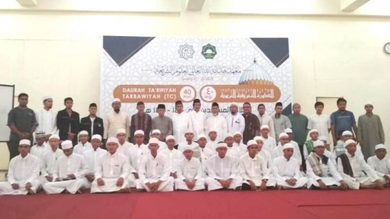 Sambut Mahasiswa Baru STIS Adakan Daurah 40 Hari
