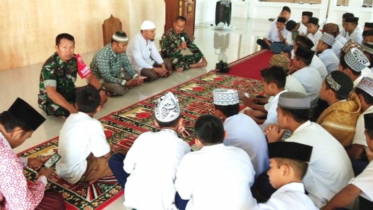 Antusias Santri Pembekalan Materi Wasbang di Parepare