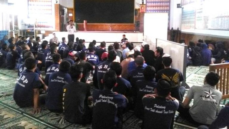 Direktur LBH Hidayatullah Beri Training Hukum di LP Paledang