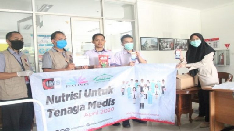 IMS Serahkan Bantuan APD dan Nutrisi Untuk Tenaga Medis
