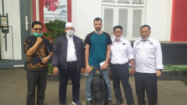 LBH Hidayatullah Dampingi Imigran Palestina Menghirup Udara Bebas