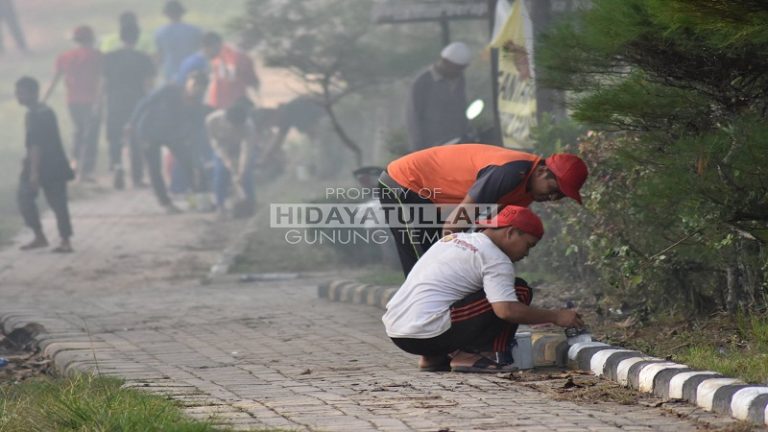Mengimplementasikan Qum Faandzir Secara Kaffah