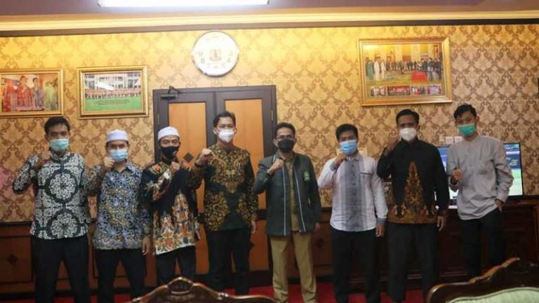 Wakil Walikota Terima Pemuda Hidayatullah Balikpapan