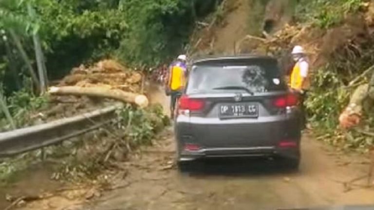 Kirim Logistik SAR Hidayatullah Tembus Malunda – Tapalang