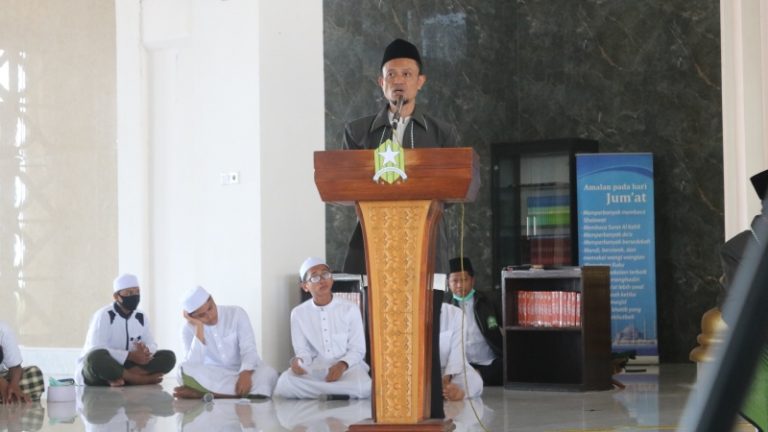 UNH: Cerdaskan Umat dengan Gerakan Dakwah Al Quran