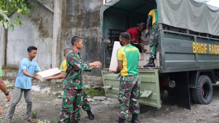Brigif R 20/IJK/3 Kostrad Bantu Pembangunan Masjid Ponpes Hidayatullah Timika Papua