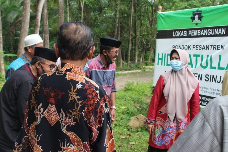 Wakil Bupati Kartini Ottong Anjansana ke Pesantren Hidayatullah Sinjai