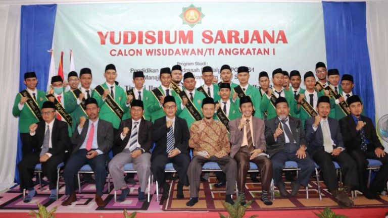 Yudisium Sarjana Angkatan Pertama STIT Hidayatullah