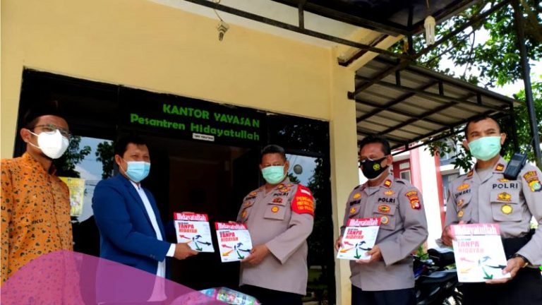 Silaturahim Kapolsek ke Ponpes Hidayatullah Kalimulya Depok