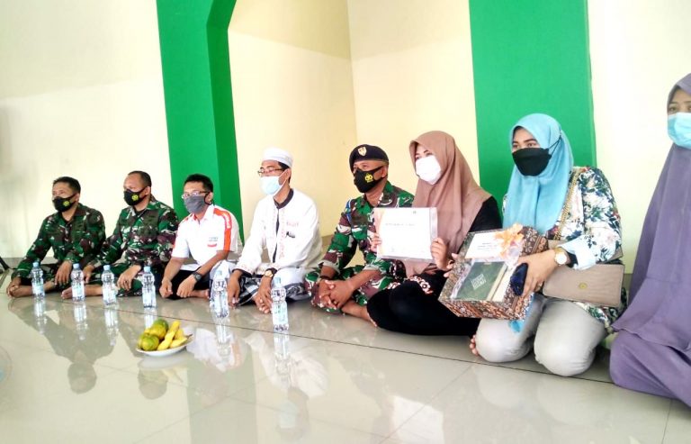 Ni Putu Ardina Ikrar Syahadat di Ponpes Hidayatullah Surabaya