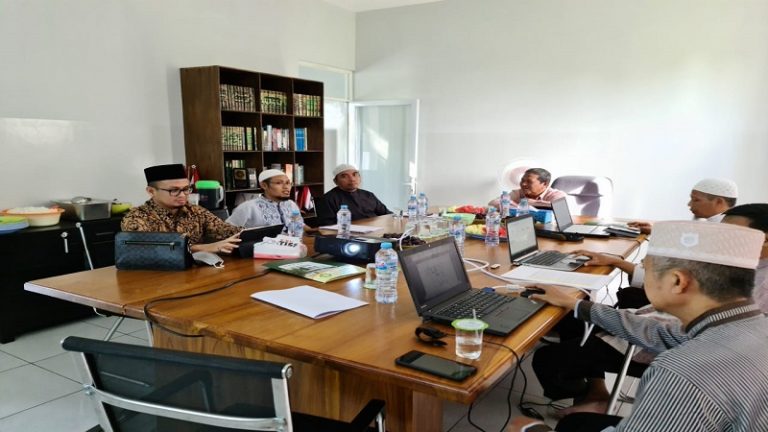 Pesantren Tahfidz Darul Hijrah Adakan Rapat Kerja Berstandar KPI