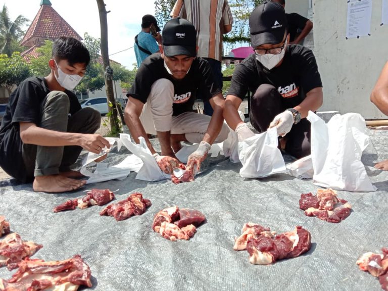 BMH Jatim Salurkan 3.718 Hewan Kurban ke daerah Krisis Air Bersih