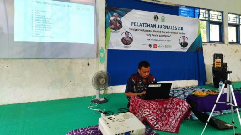 Kuatkan Gerakan Literasi, Pemuda Hidayatullah Tegal Adakan Training Jurnalistik
