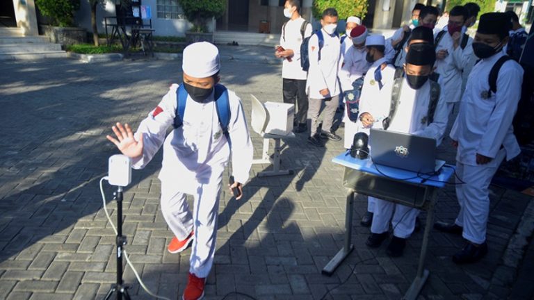 Absensi Online, Digitalisasi di Lingkungan Pesantren Hidayatullah Surabaya