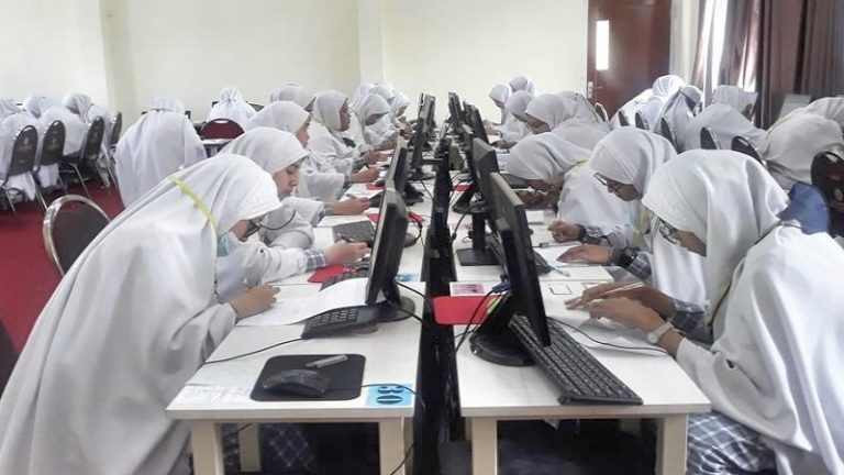 SMA Ar-Rohmah Putri Peringkat 3 Terbaik Berdasar UTBK 2021
