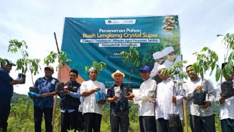 Albayan Agro Hidayatullah Makassar Mulai Penanaman