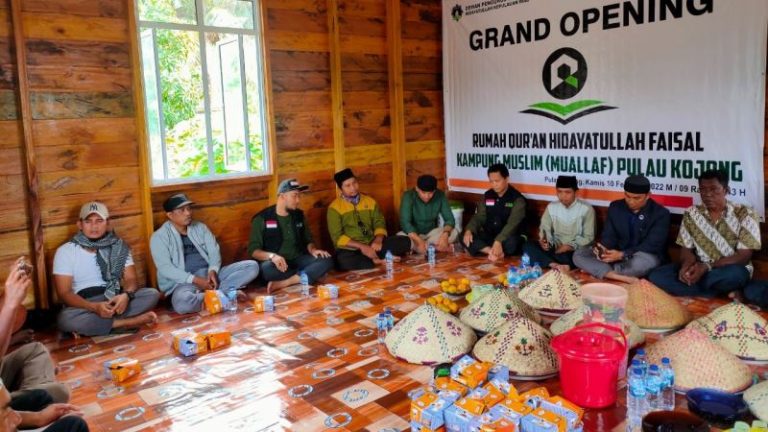 Keharuan Muallaf dengan Diresmikannya Rumah Quran Hidayatullah Pulau Kojong