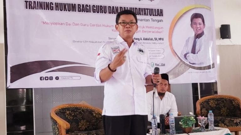 LBH Hidayatullah Bekali Ilmu Hukum untuk Guru dan Dai se-Kalteng