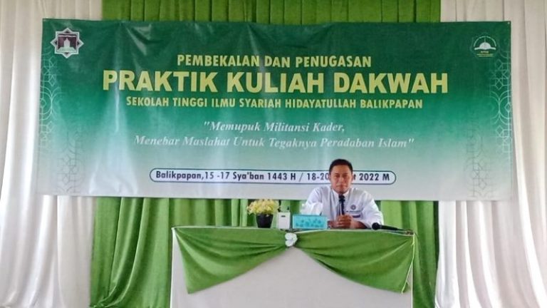 Mahasiswi STIS Hidayatullah Dipesankan Beri Pelayanan Terbaik pada Masyarakat