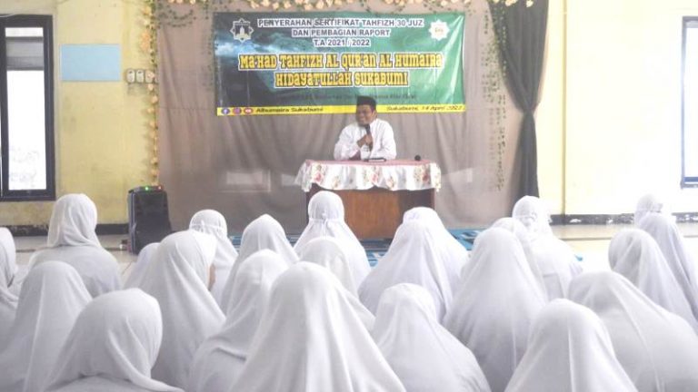 Wisuda Hafidzah 30 Juz Santri Ma’had Al Qur’an Al Humaira Sukabumi