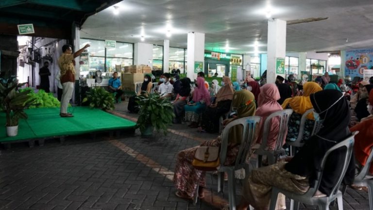 Bersama Sakinah Swalayan Salurkan Paket Bingkisan Ramadhan