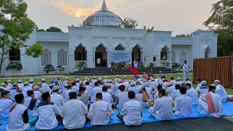 Inilah 5 Titipan Wejangan untuk Santri Hidayatullah dari Ulama Sepuh