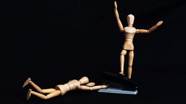 Maksiat Pemicu Kehancuran, Siksaan dari Atas dan dari Bawah